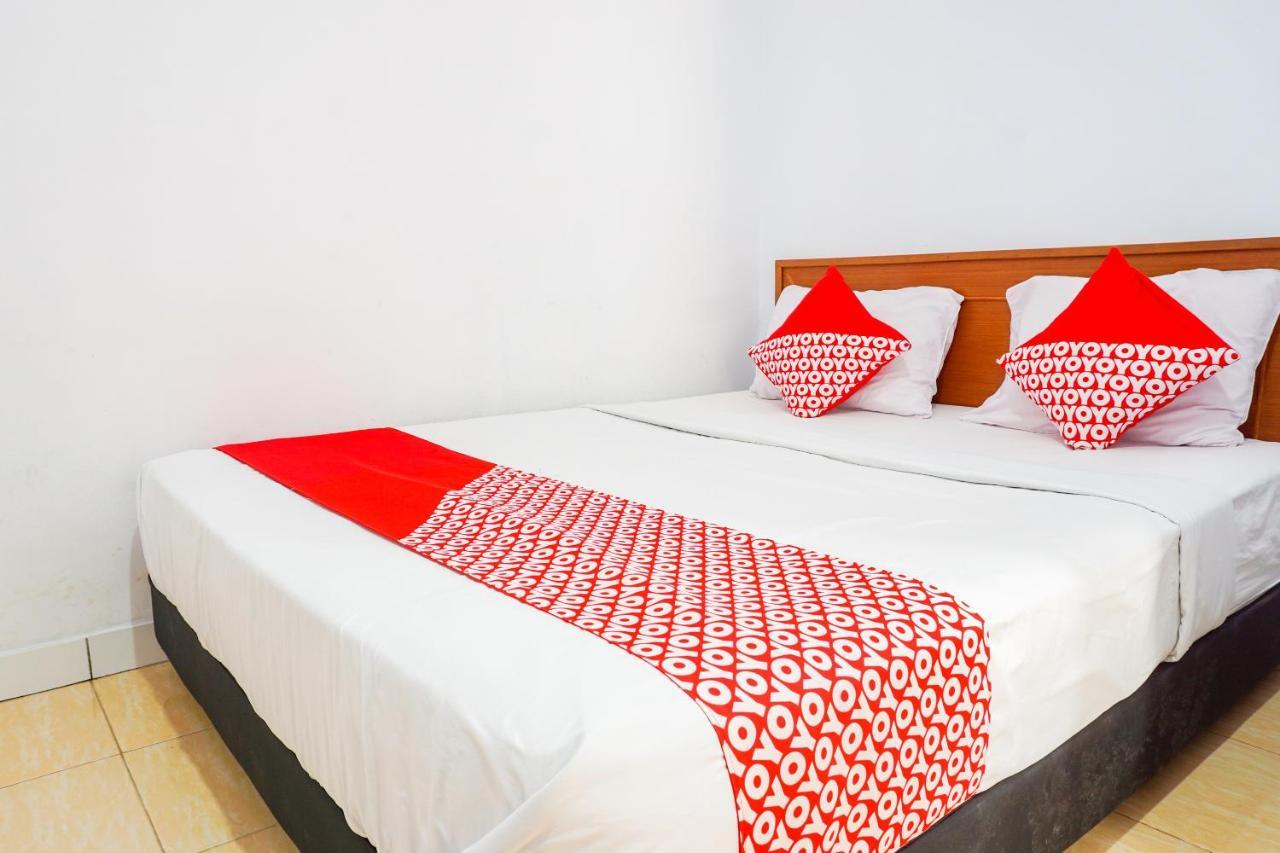 Oyo 569 Cigadung Guest House Syariah Бандунг Экстерьер фото